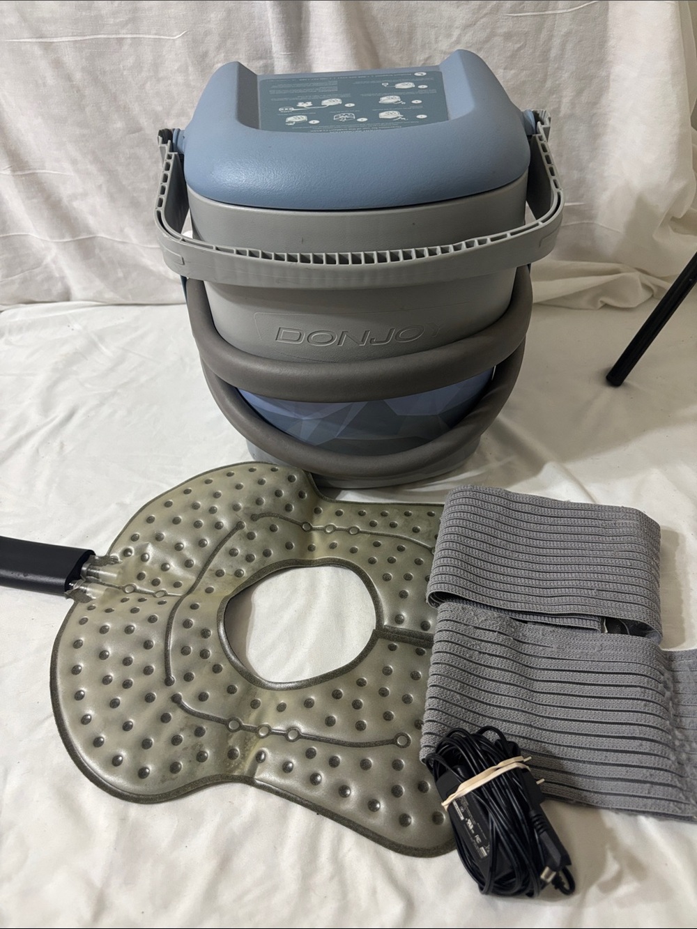 Gray/Blue Knee Compression  ice Therapy Device iceman cold therapy pain. Relief.
